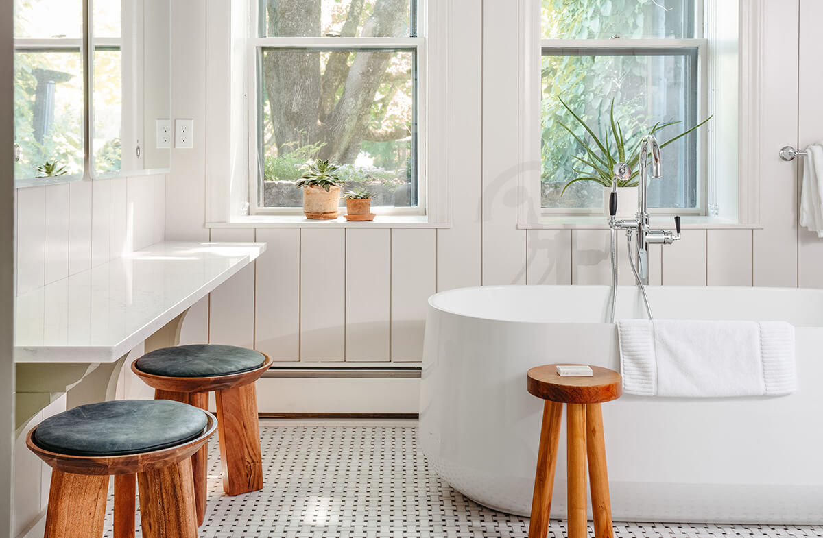 Arundel guestroom bathroom