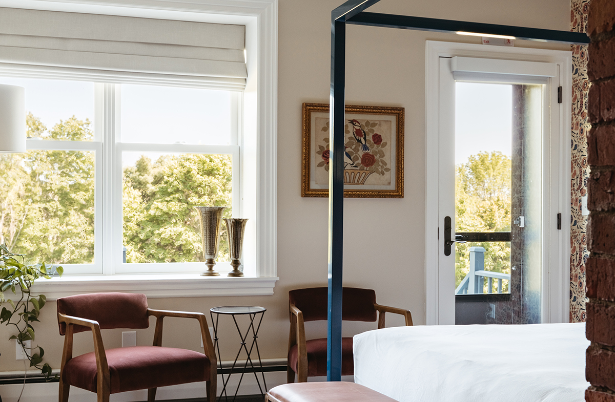 seating are in Versailles