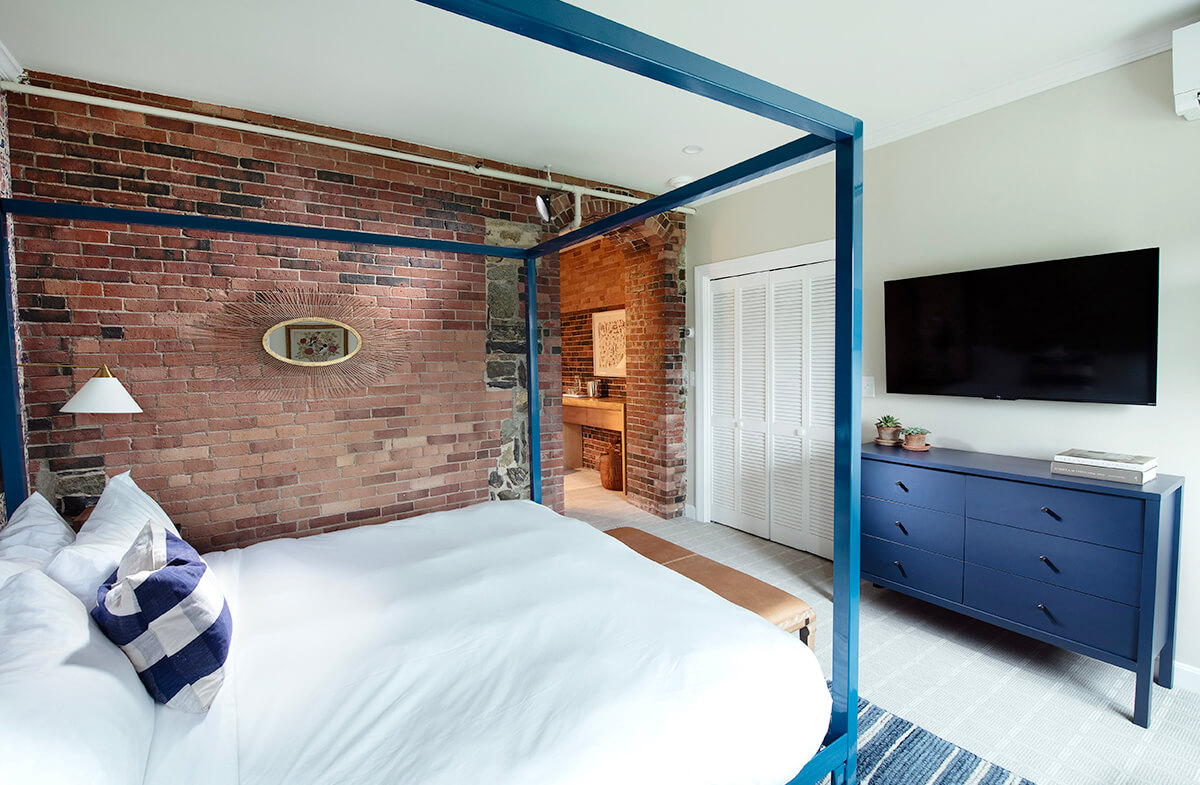 Versailles guestroom looking toward entry