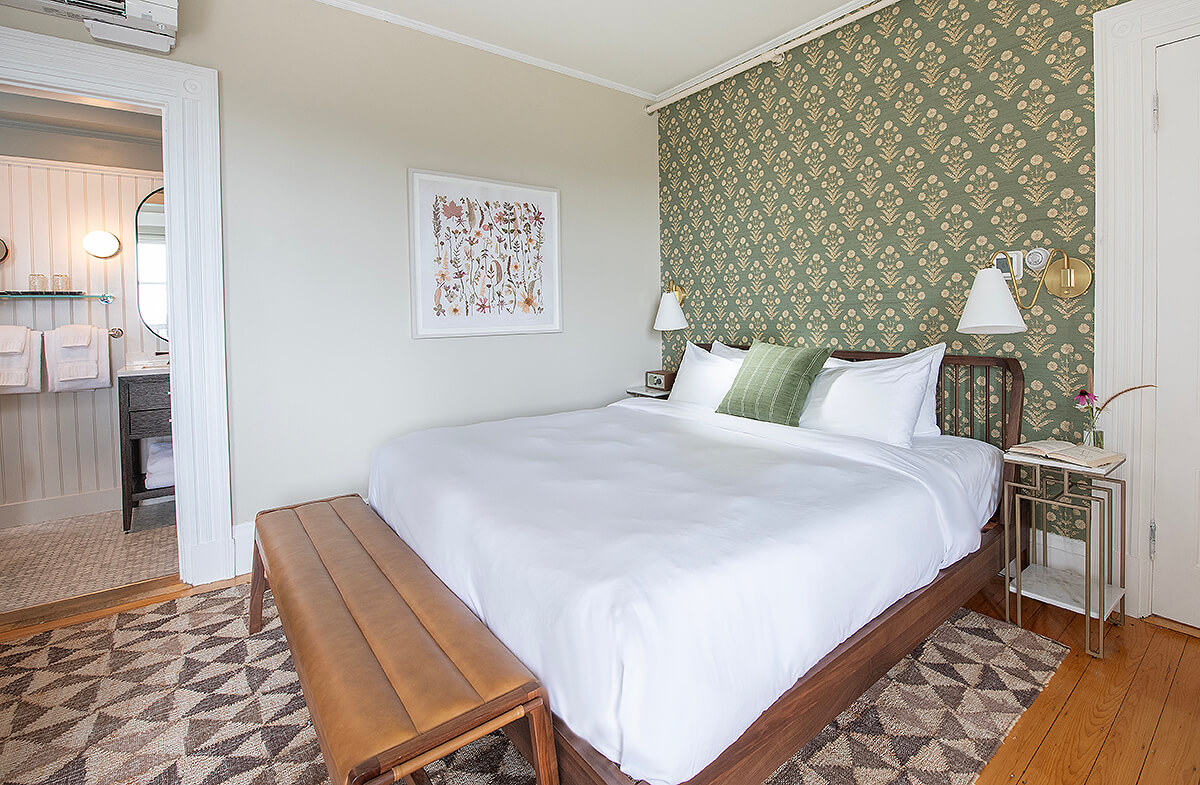 Kensington guestroom